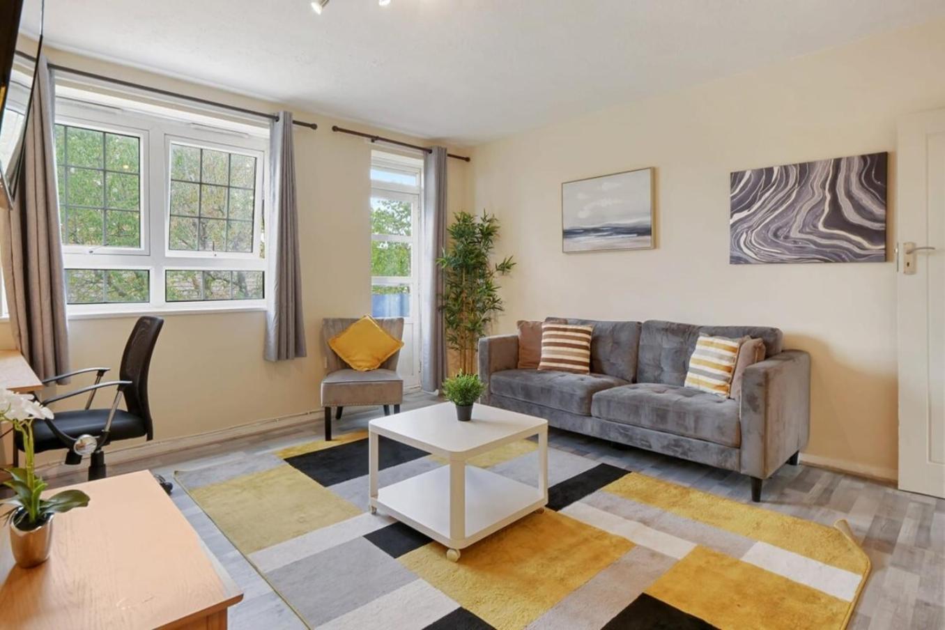 The Serene 2-Bedroom Flat W Free Street Parking Sutton  Buitenkant foto